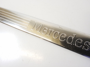 Mercedes Benz C-Class 204 (2007–2014) Inner sill trim A2046801935 - 3