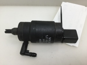 Front windshield washer pump - 1J5955651