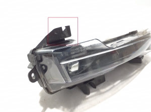 Tesla Model Y Y (2020–2026) Tagfahrlicht vorne 1507933 - 5