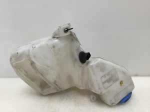 AUDI A6 ALLROAD C5 (2000–2005) Esiklaasi pesuvedeliku paak ja selle osad 4B0955453K - 2
