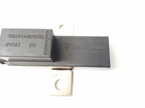 Porsche Panamera 970 (2009–2016) Relay 99965702090 - 3
