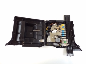 Porsche Panamera 970 (2009–2016) Fuse box in the trunk 97061030300 - 2