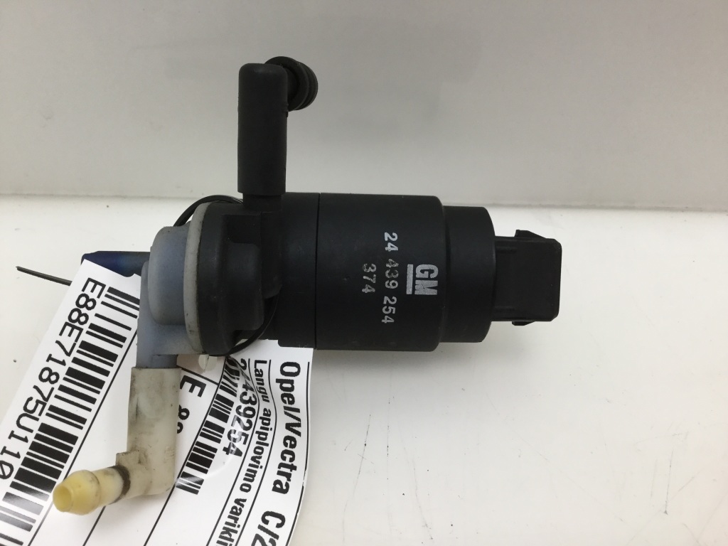 Used Opel Vectra Front window washer motor 24439254