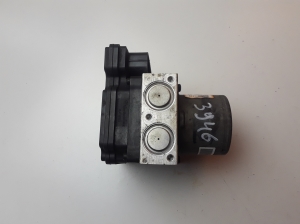 Hyundai i30 (2011–2017) ABS unit 6158945200 - 2