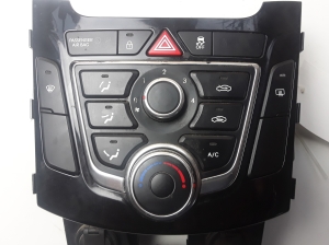 Hyundai i30 (2011–2017) Heater control panel 97250A6040 - 2