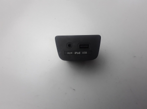USB-Anschluss - 96120A5000