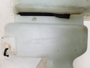 Volkswagen Sharan (1995–2010) Scheibenwaschbehälter vorne 7M3955453P - 3
