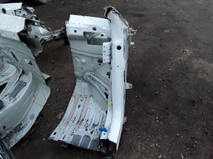 Peugeot 5008 (2017–2026) Front outrigger 1617305880 - 2