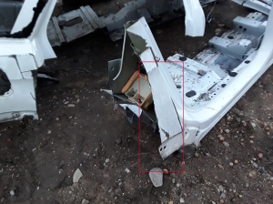 Peugeot 5008 (2017–2026) Center pillar 9810269780 - 4