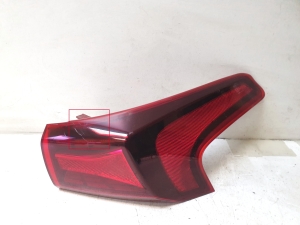 Hyundai Santa Fe (2018–2026) Eckleuchte hinten 92402S1