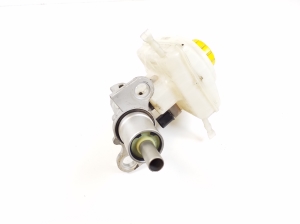 Porsche Panamera 970 (2009–2016) Brake master cylinder 97035591000 - 4