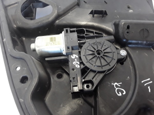 VOLVO S60 II (2010–2018) Aizmugurējo durvju logu pacēlājs 30784312 - 3