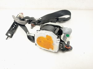Hyundai i30 (2011–2017) Front seat belt 88810A6100 - 5