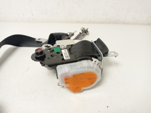 Hyundai i30 (2011–2017) Front seat belt 88810A6000 - 2