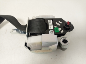 Hyundai i30 (2011–2017) Front seat belt 88810A6000 - 5