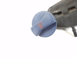 Porsche Panamera 970 (2009–2016) Coolant reservoir 97010605103 - 4