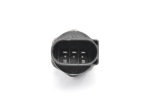 AUDI A3 8V (2012–2020) Fuel rail pressure sensor 06J906051F - 3