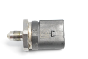  High pressure fuel line sensor 