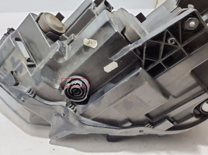 Volkswagen Passat B8 (2014–2023) Esituli 3G1941006B - 3