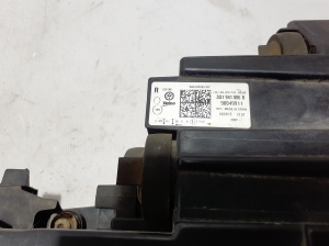 Volkswagen Passat B8 (2014–2023) Esituli 3G1941006B - 4