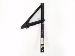 Porsche Panamera 970 (2009–2016) Front body quarter glass 97054231204 - 3