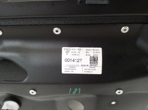 Porsche Panamera 970 (2009–2016) Front door window regulator 97053720200 - 3