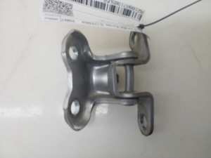 TOYOTA Corola Verso R1 (2004–2009) Rear side door upper hinge 687600F010 - 2