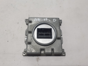   Boîtier de commande pour phares au xénon 