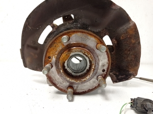 Hyundai Tucson (2015–2026) Front wheel hub - 4