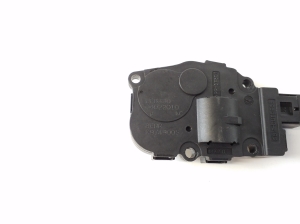 Porsche Panamera 970 (2009–2016) Heater flap actuator K9749005 - 3