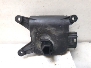 Mercedes Benz A-Class 169 (2004–2012) Salongi soojenduse klapi mootor 0132801368 - 2