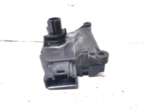 Mercedes Benz A-Class 169 (2004–2012) Salongi soojenduse klapi mootor 0132801368 - 3