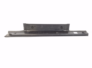 Mercedes Benz R-Class 251 (2006–2017) Inner sill trim A2516800535 - 4