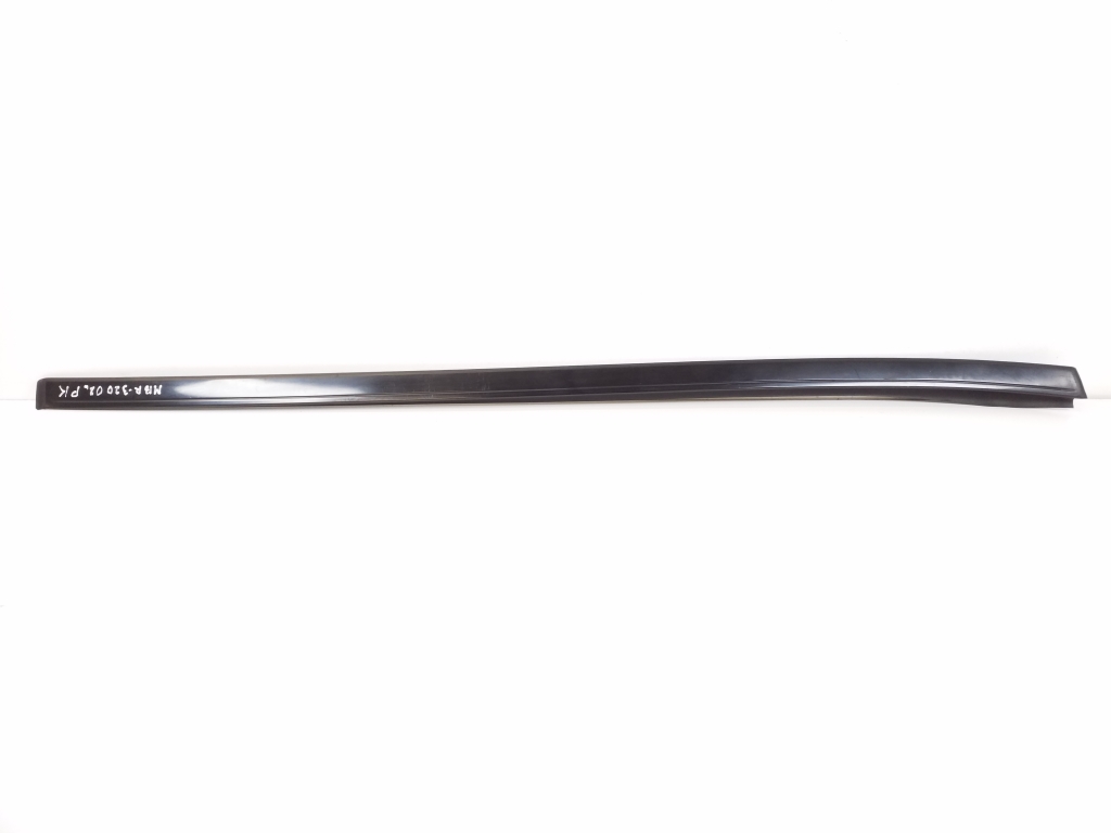 Mercedes Benz R-Class 251 (2006–2017) Windshield pillar outer molding A2516904962 Mercedes Benz R-Class 251 (2006–2017) Windshield pillar outer molding A2516904962