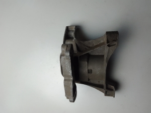 Citroen C4 Picasso (2013–2018) Engine mount 4A103720 - 3
