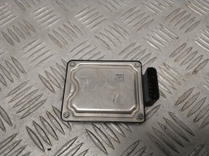 Tesla Model Y Y (2020–2026) Pimeda nurga radar Distronic 110864700D - 2