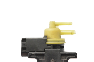 AUDI A4 B8 (2007–2016) Solenoid 4010835A - 2