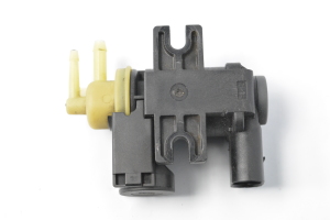 AUDI A4 B8 (2007–2016) Solenoid 4010835A - 3