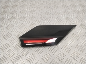 Tail light reflector - 9835109680