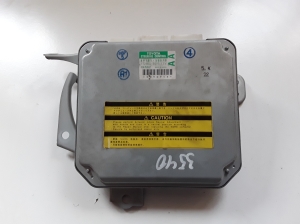 Boîtier de commande pour phares au xénon - 8918150010