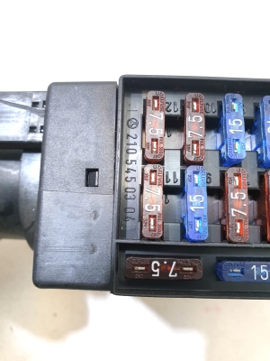Mercedes Benz E-Class W210 (1995–2002) Tulede lüliti 2105450304 - 2