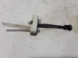   Rear side door opening limiter  - 68640F6011 