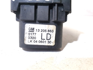 Opel Zafira B (2005–2014) Headlight switch 13205863 - 2