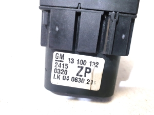 Opel Astra H (2004–2010) Headlight switch 13100132 - 2