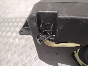 Tesla Model X X (2015–2026) Speaker 105008500E - 3