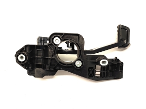 Mercedes Benz CLA-Class W118 (2019–2026) Piduripedaal A1772900500 - 4
