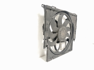 BMW 3 SERIES F30 (2011–2018) Dzesēšanas ventilators un tā daļas 8641963 - 5