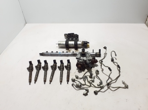   Kraftstoffsystem und seine Details  -  