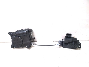 Hyundai Santa Fe (2018–2026) Trunk lid lock 81800S1100 - 3