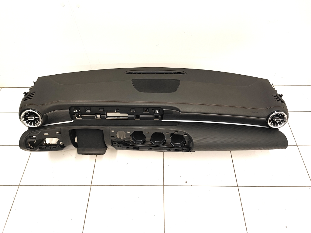 Mercedes Benz CLA-Class W118 (2019–2026) Armatuurlaud 17768063028 Mercedes Benz CLA-Class W118 (2019–2026) Armatuurlaud 17768063028